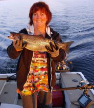 Mme Lucie Labonté a ramené cette femelle de 4 lbs.
